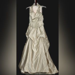 Vintage wedding dress